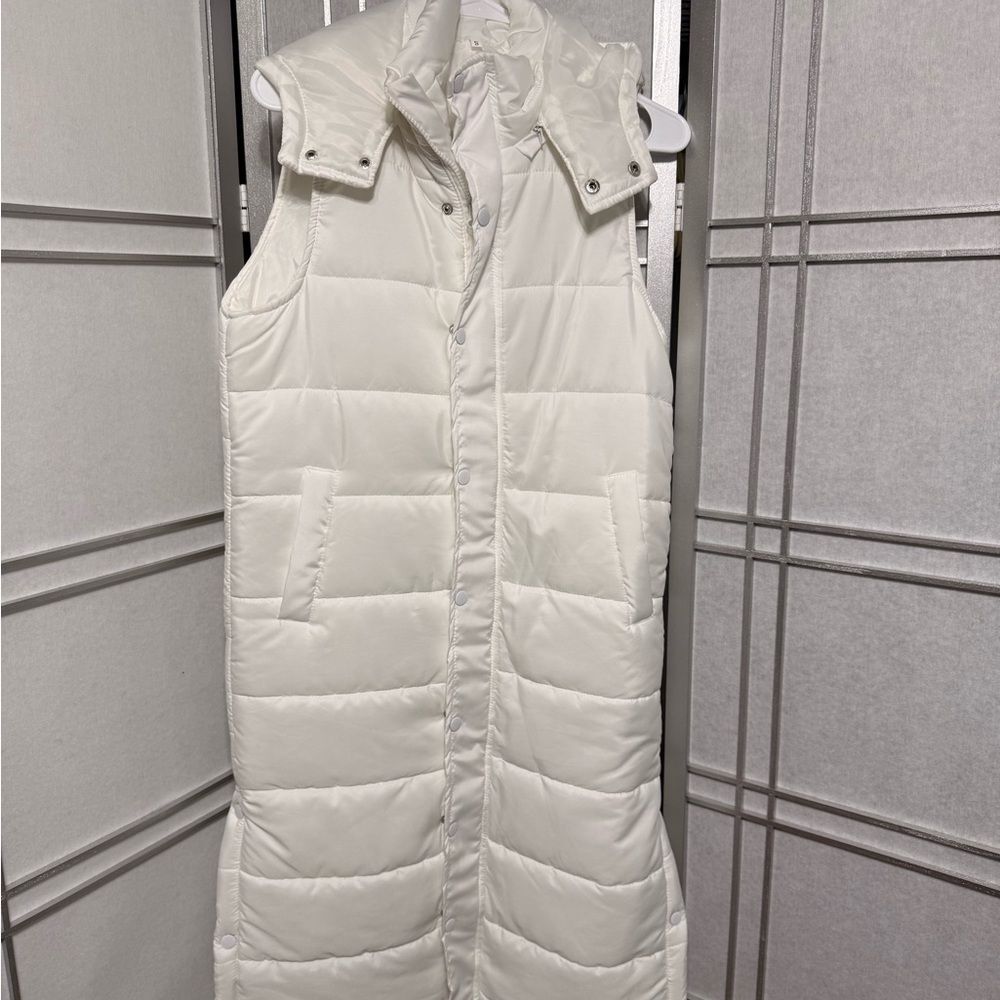 Women's White Puffer long Vest size S